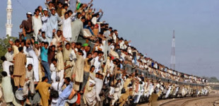 Indijoje už važiavimą traukiniu be bilieto baudžiama sterilizacija