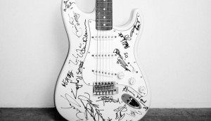 1271823140_worlds-most-expensive-guitar